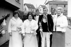 1973-74_Pr_Franz_I_Prinzess_Cilly_I_Theisen_m_Gefolge_01