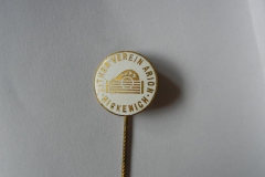 Ender der 20er: Anstecknadel des Zithervereins Arion